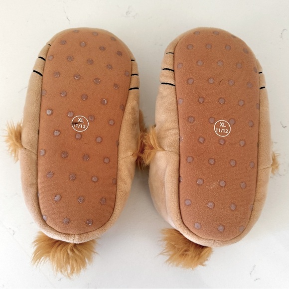 Cat & Jack Toddler Slippers Lion Boys XL 11/12 - Picture 2 of 2